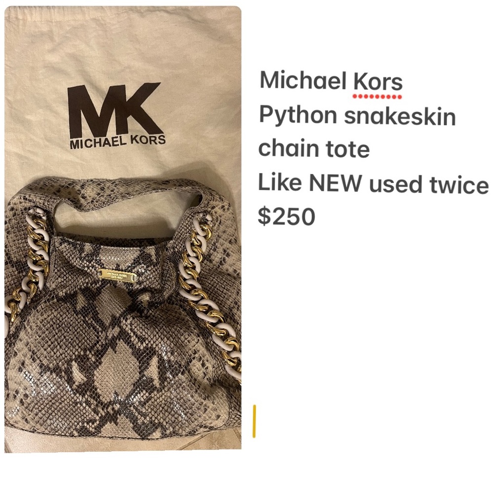 Michael Kors Purse MINT 
Brand new condition!!